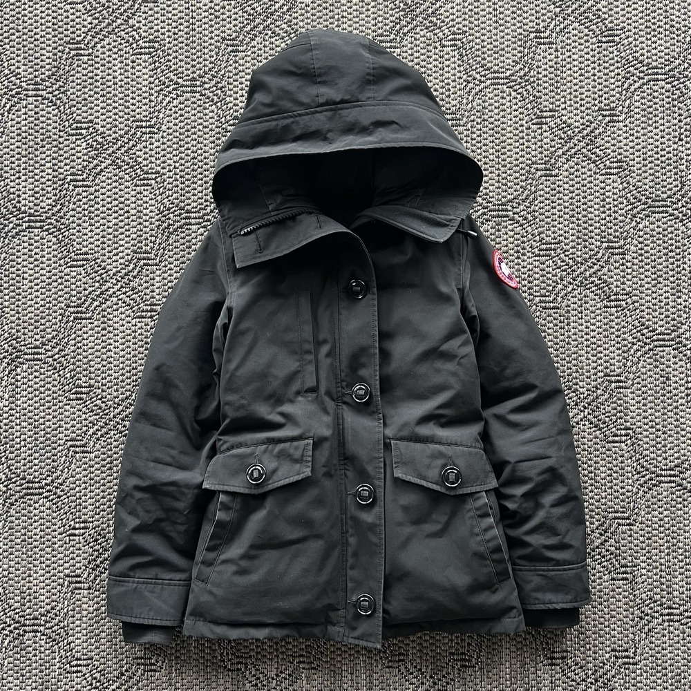 Canada Goose Jacket Women's 2XS Black Rideau Parka Down Authentic 3800L Outdoors
